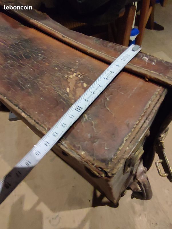 Valisette ancienne en cuir à restaurer (image 7)