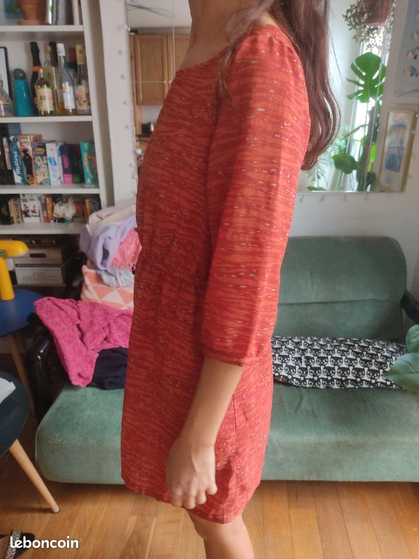 Robe orange à motifs (image 3)