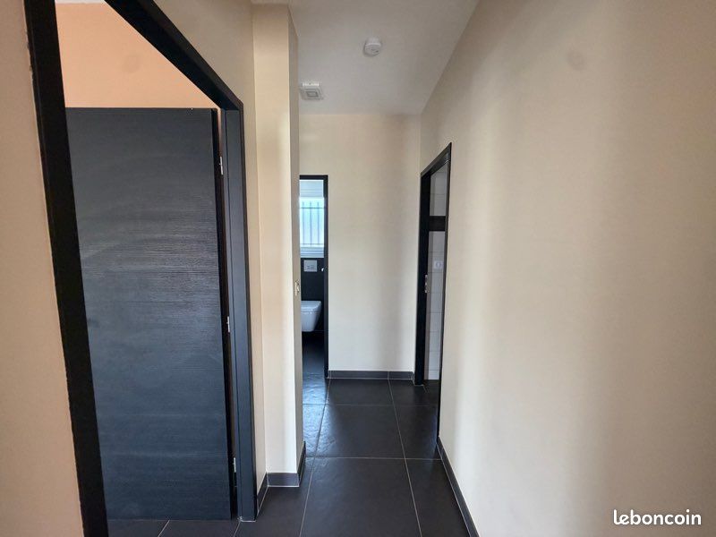 Maison contemporaine de 140 m² habitables 194 m2 au total DPE AA – Aucun travaux à prévoir – Terrain clos de 1 000 m² – Vue Pyrénées (image 11)