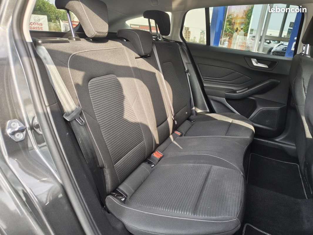 Ford Focus IV 1.0 ECOBOOST 125ch TITANIUM (image 7)
