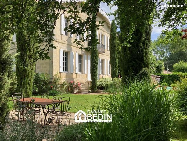 Propriété 6 pièces 244 m²