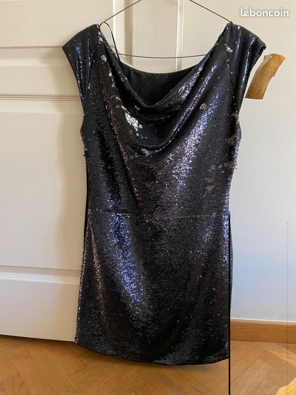 Robe paillette noir Morgan longueur 85 cm sans manches taille 38