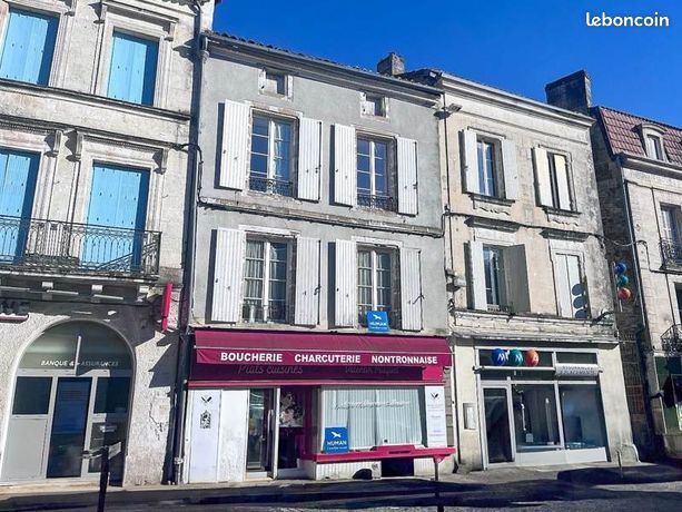 Immeuble 580 m² Nontron