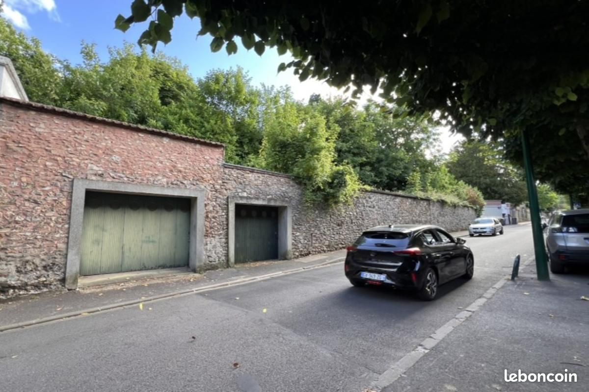 Terrain 453 m² · à Ville-d'Avray · 500 000 €