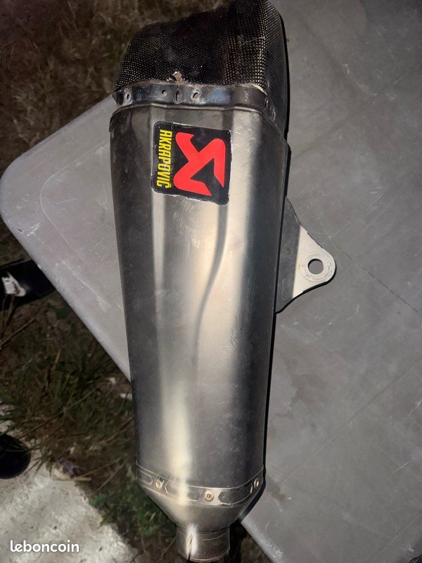 Akrapovic tmax 530 560 (image 1)