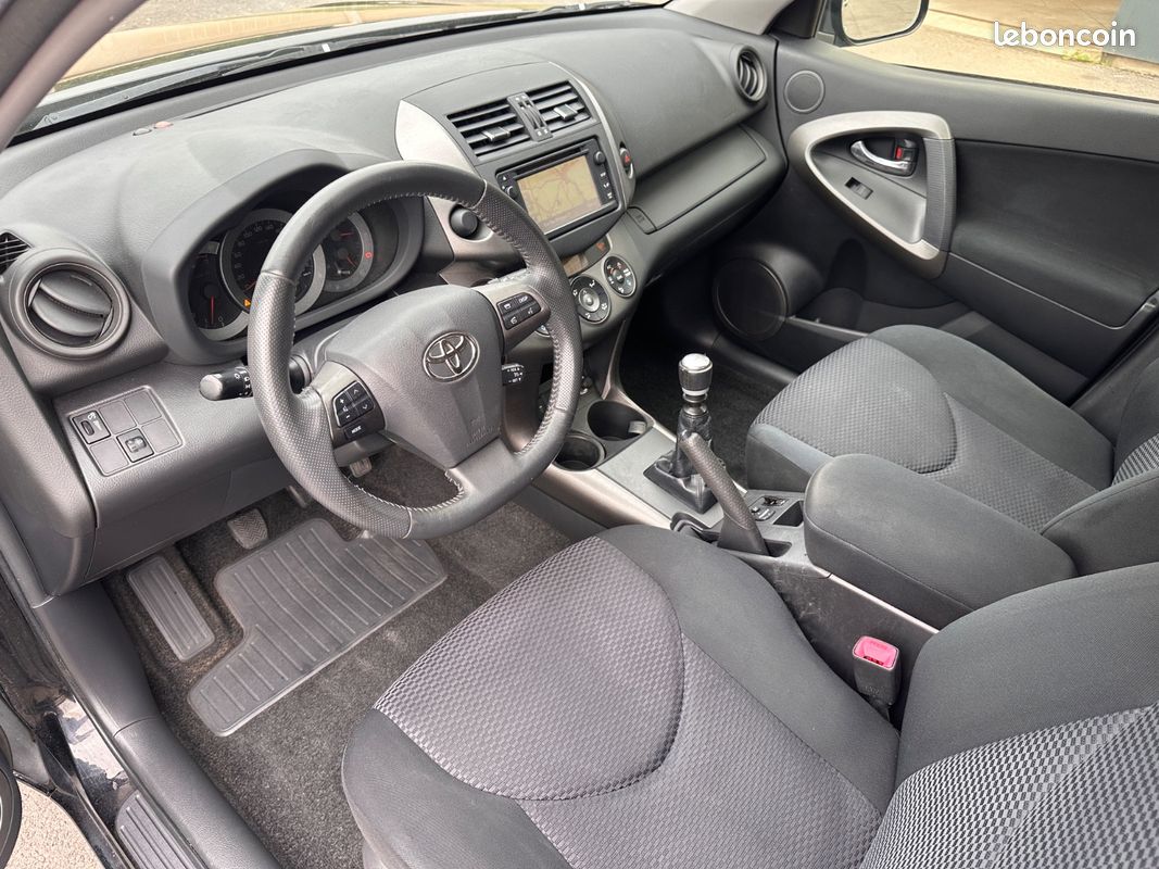 Toyota RAV4 2.2 D4D 150 Cv LIMITED EDITION ✅ SUIVI ENTRETIEN ✅ (image 18)