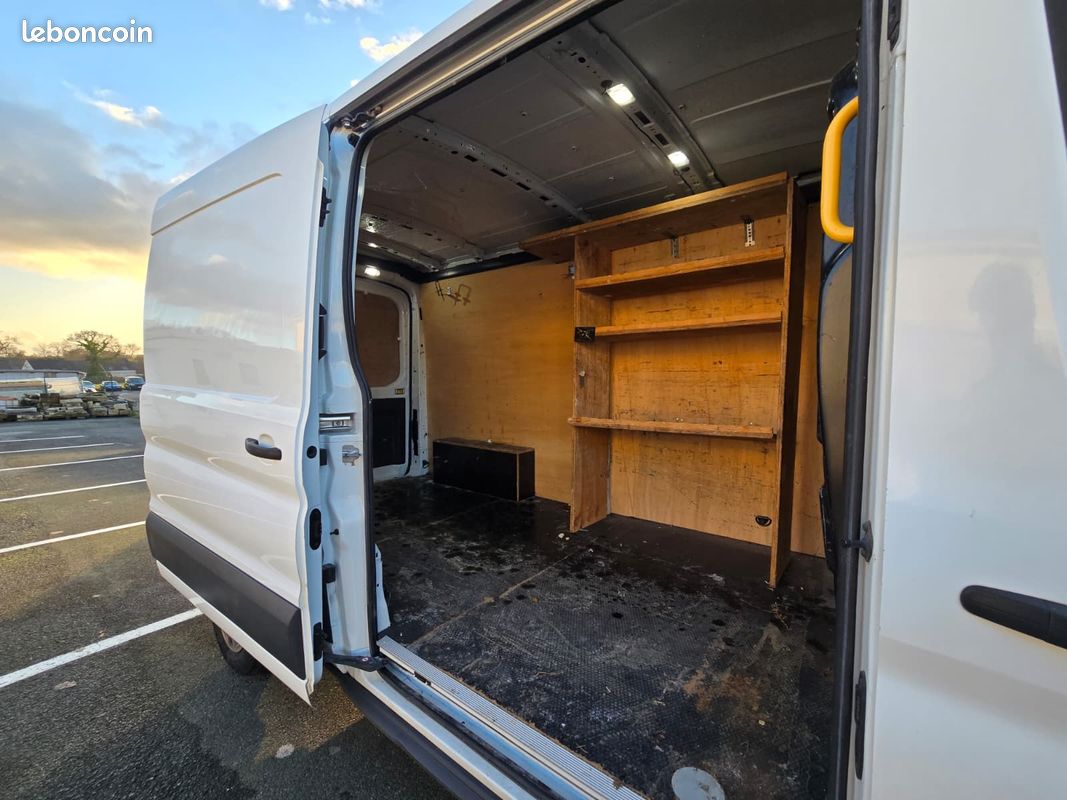 Ford Transit Fourgon L3H2 T310 Trend Business 130ch BVM TVA RECUPERABLE 14 990 HT (image 9)