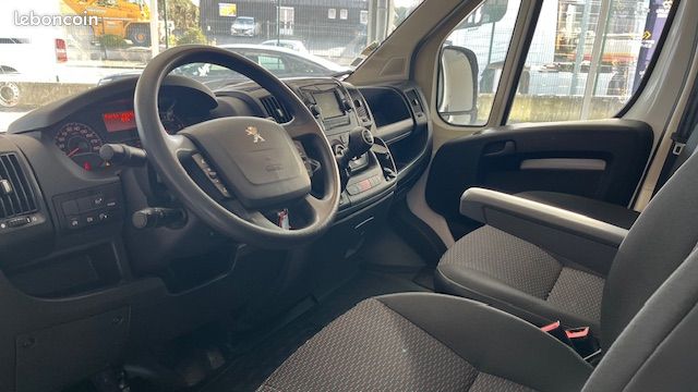 20 990 ht / Peugeot Boxer L2H2 hdi 130 premium / hayon Dhollandia (image 10)