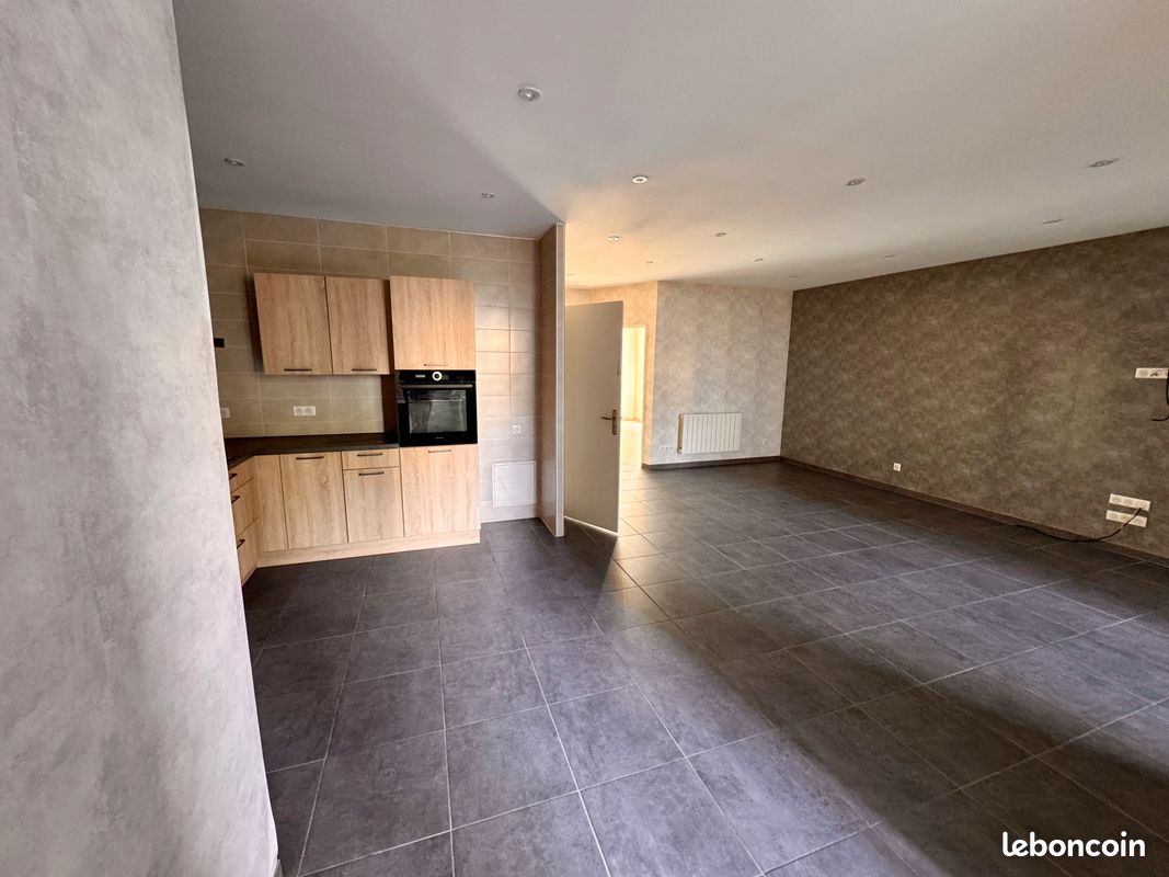 Appartement 3 pièces 83 m² · à Lons-le-Saunier · 83 m² · 805 €/mois