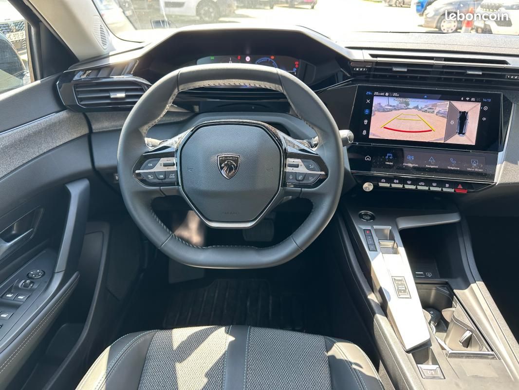 Peugeot 308 SW Hybrid 145 e-DCS6 Allure (image 14)