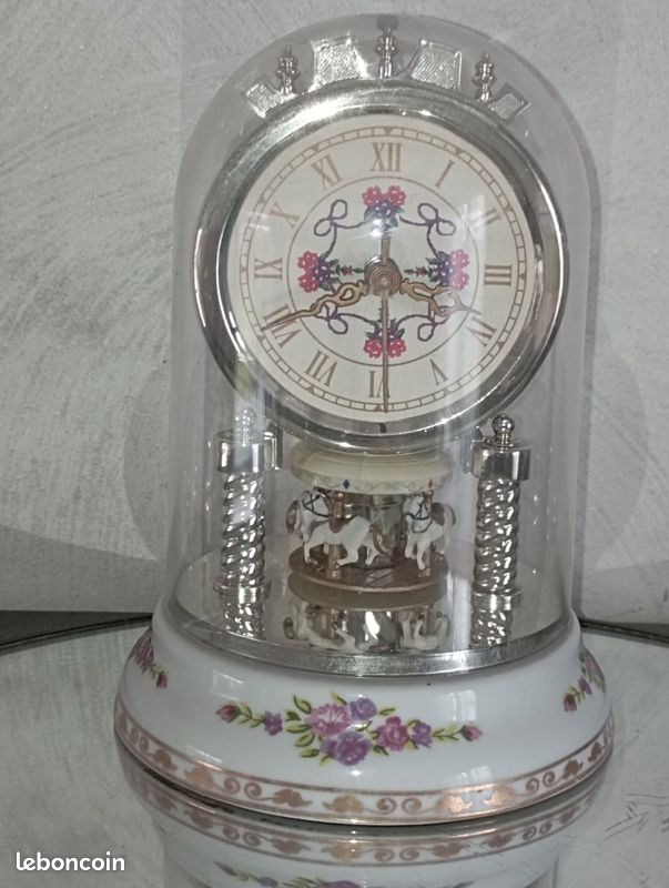 Grande Horloge Murale Vintage En Bois Décorative Avec Chevaux 74cm