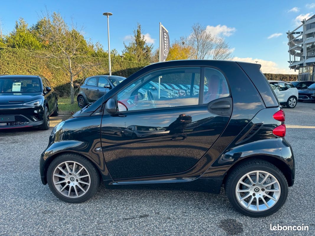 Vend SMART FORTWO année 2012 VOLANT A DROITE Voitures