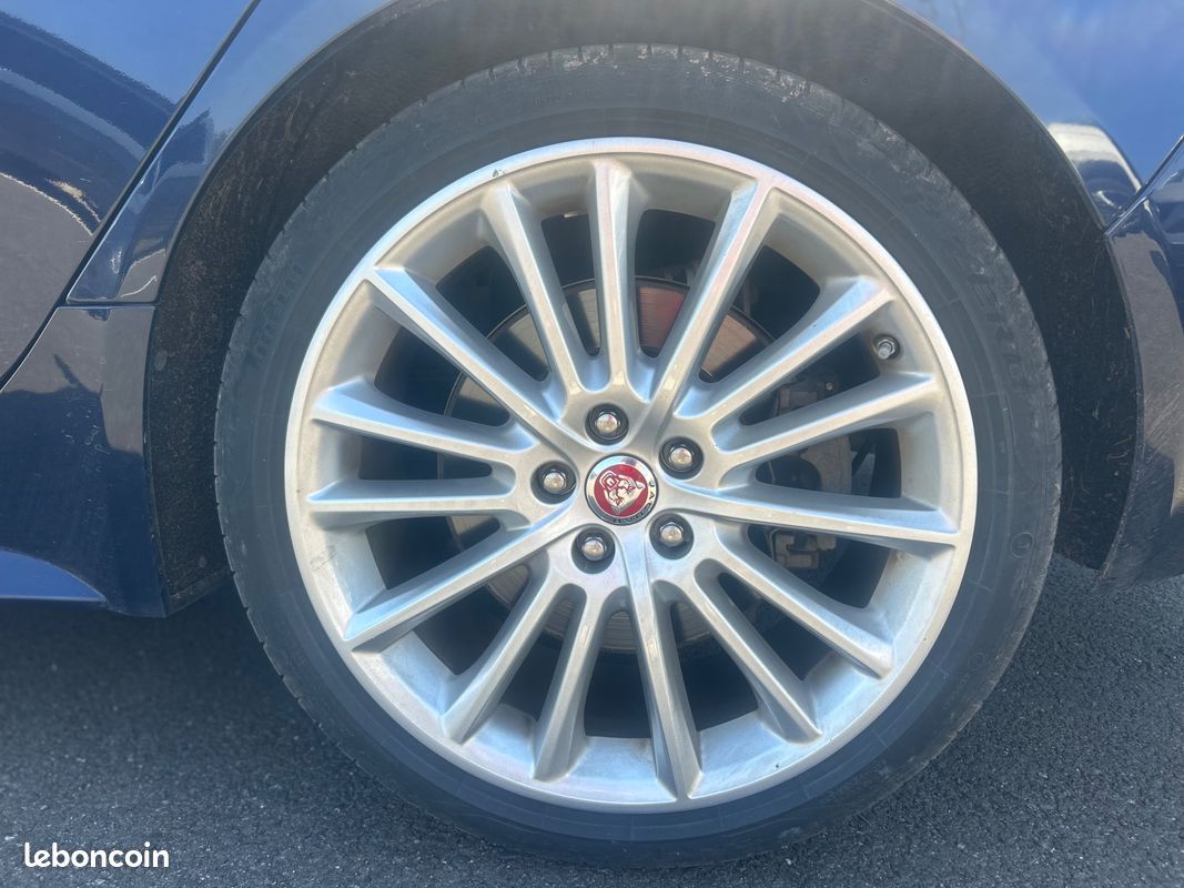 JAGUAR XE XE 2.0 L 180 AWD R-SPORt (image 26)