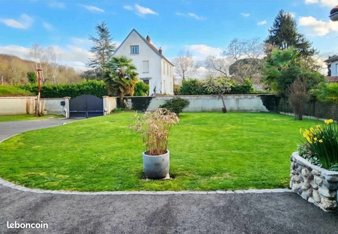 Maison 6 pièces 130 m² · à Barbazan-Debat · 130 m² · 1 350 €