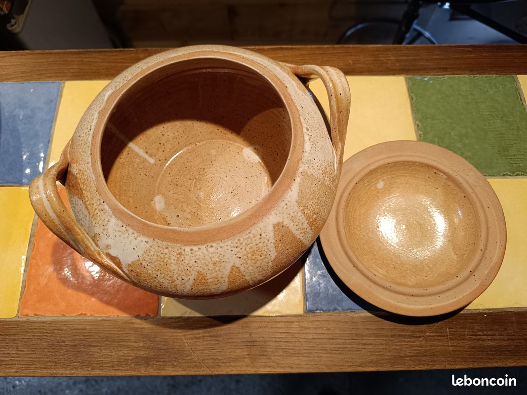 Soupière en grès (image 2)