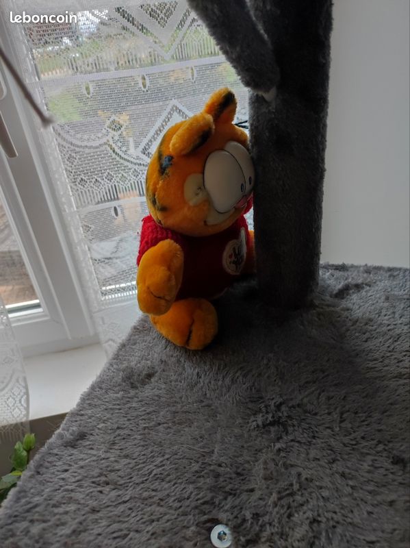 Magnifique peluche Garfield (image 2)