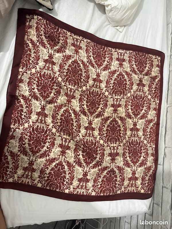 Foulard (image 2)