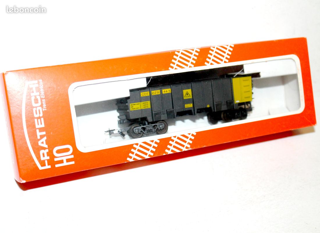 FRATESCHI HO E.F. VITORIA A MINAS 2nd CLASS SITTING CAR | Australia