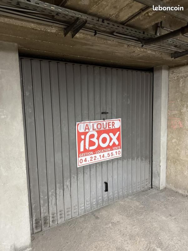 Garage/box Toulon · 112 €/mois