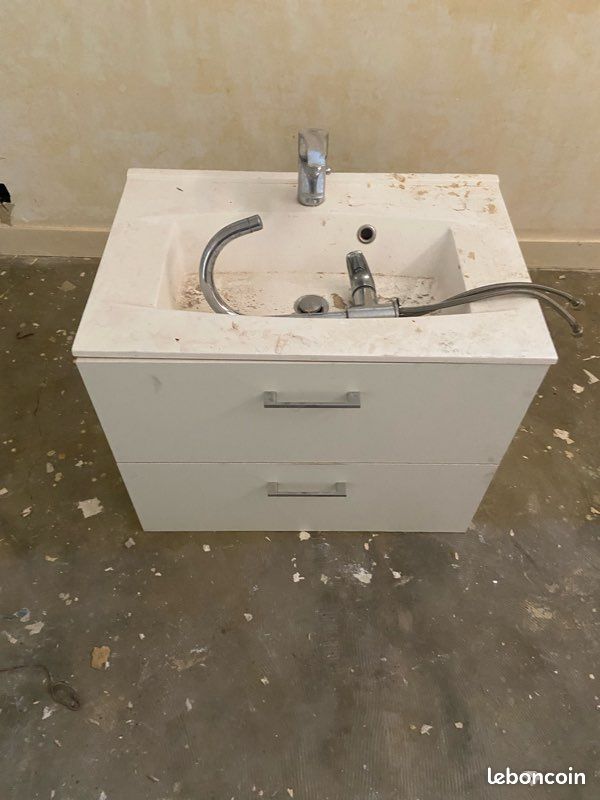 Meuble vasque salle de bain + robinetterie GROHE — à saisir (image 1)