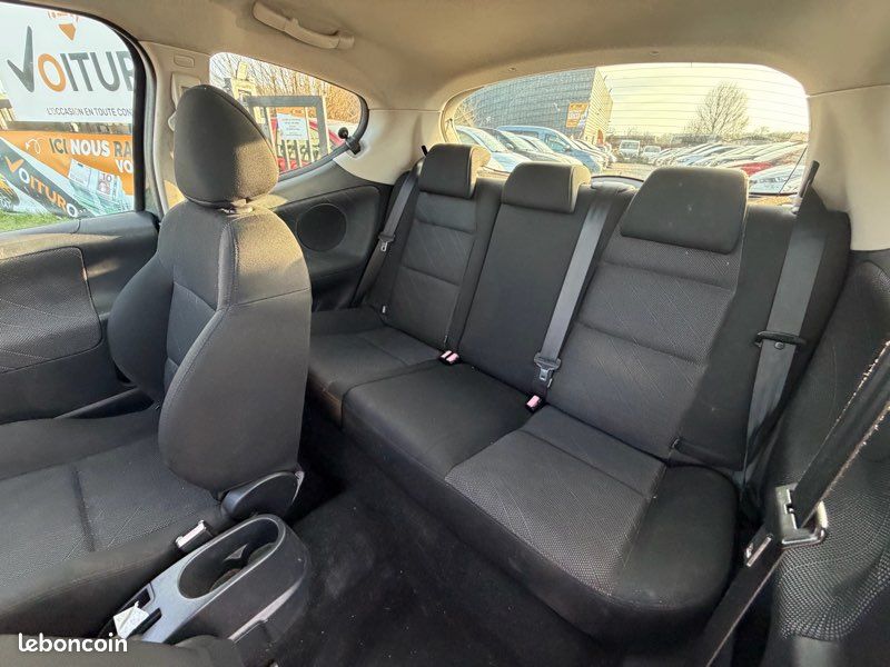 (CARTE GRISE OFFERT) Peugeot 207 1.4 e boîte automatique ,kit distribution neuf,révisée,⭐️garantie 1 an offert inclus✅ (image 7)