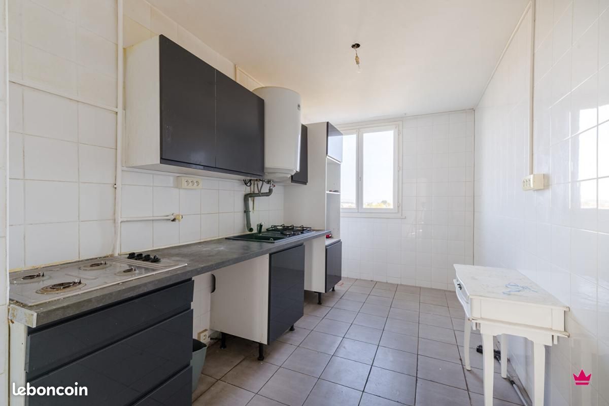 Appartement 4 pièces 70 m² · à Saint-Priest · 70 m² · 125 000 €