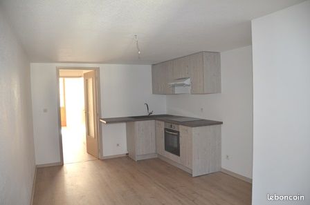 Appartement 1 pièce 40 m² · à Lons-le-Saunier · 40 m² · 341 €/mois