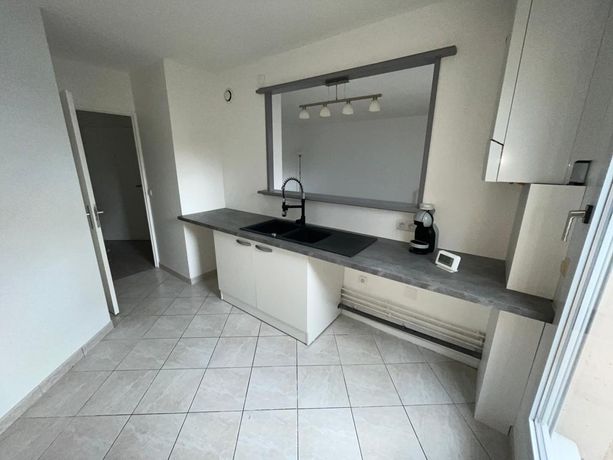 Appartement a louer jouy-le-moutier - 3 pièce(s) - 61 m2 - Surfyn
