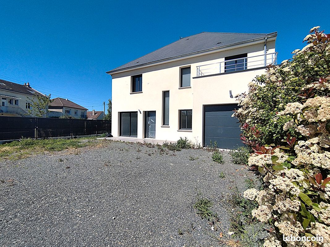 Maison 6 pièces 176 m² · à La Ville-aux-Dames · 176 m² · 484 500 €