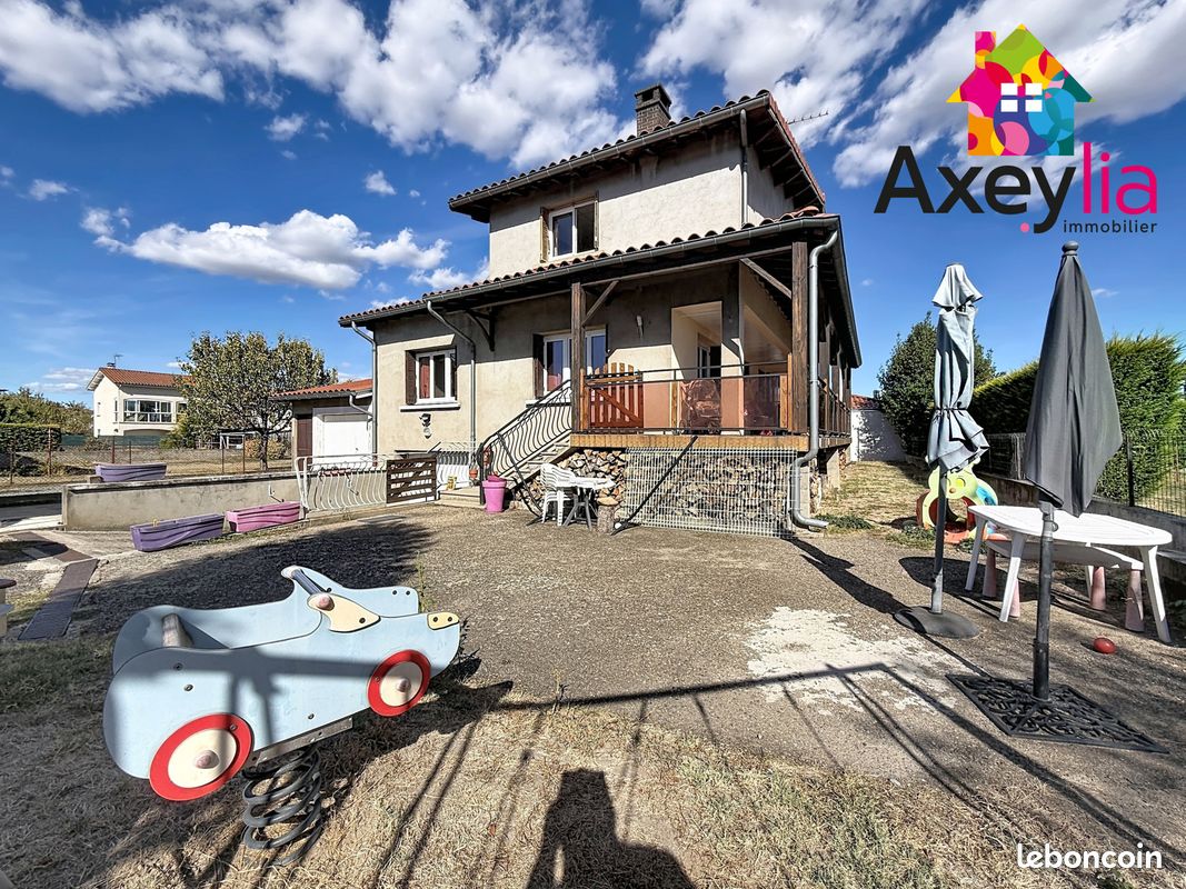 Maison 9 pièces 192 m² · à Feurs · 192 m² · 280 000 €