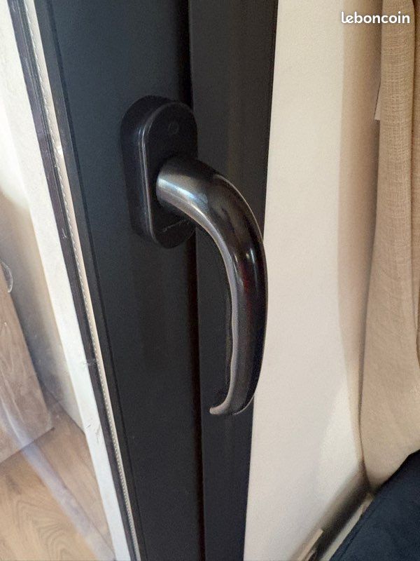 Menuiserie aluminium Ambonati + volet roulant radio Sodicob (image 2)