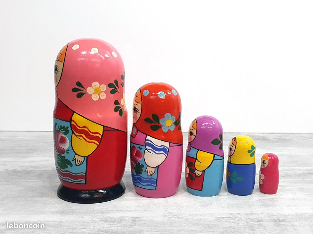 5 Poupées Matriochka Vintage Fabriquées En Russie