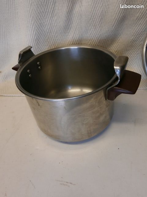 Cocotte minute SEB 26 cm de diamètre 8 litres de contenance (image 5)