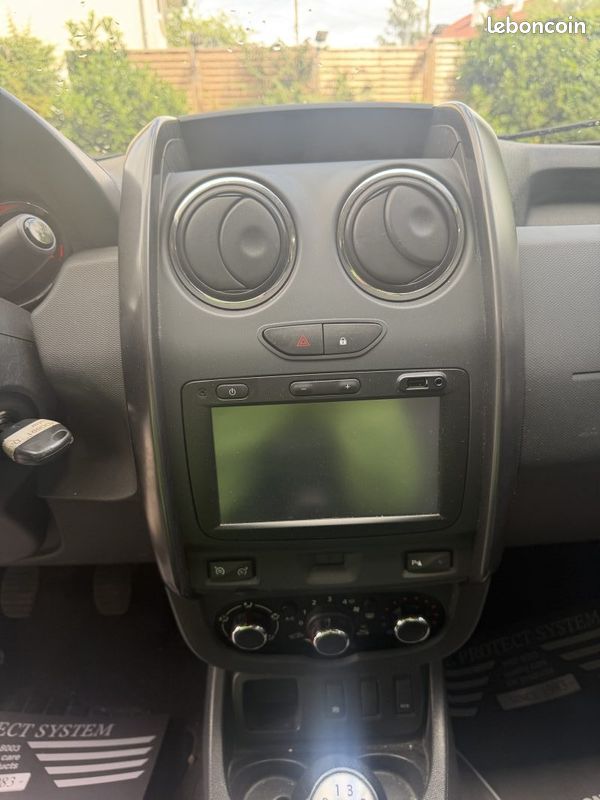 DACIA DUSTER 1.2 TCE URBAN EXPLORER 2015 - 69 308Kms - Parfait Etat - Premier Main - Suivit DACIA (image 13)