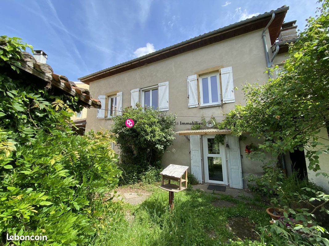 Maison 5 pièces 153 m² · à Livinhac-le-Haut · 153 m² · 128 400 €