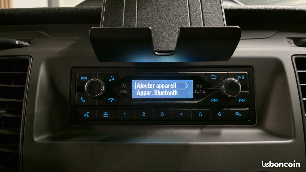 Ford transit custom fourgon 270 2.0 tdci 130 l1h1 court pc-tn limited (image 10)