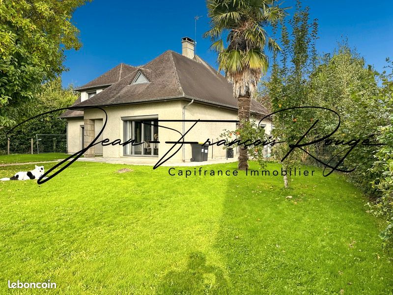 Maison 9 pièces 210 m² · à Agneaux · 210 m² · 479 000 €