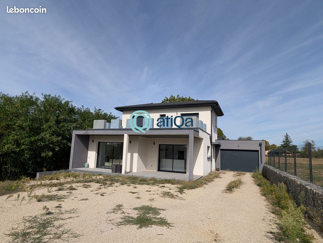 Maison 6 pièces 135 m² · à Montagnat · 135 m² · 1 600 €/mois