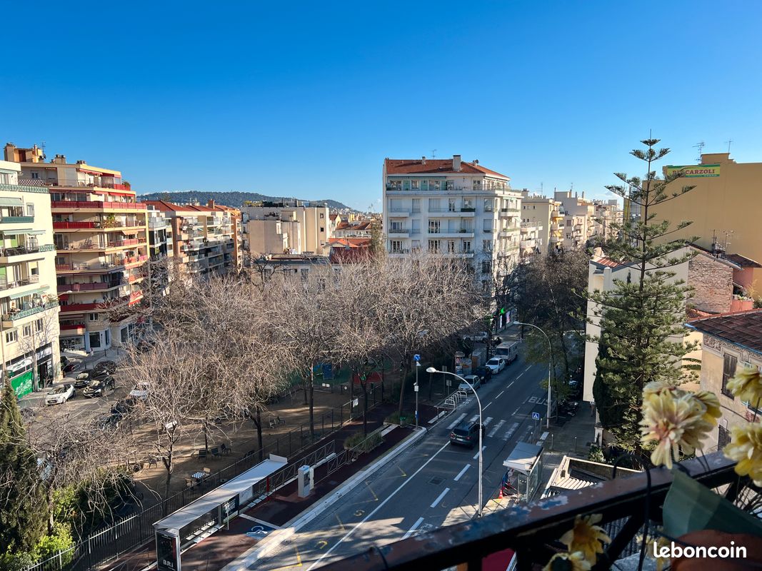 Appartement 2 pièces 57 m² · à Nice · 57 m² · 210 000 €