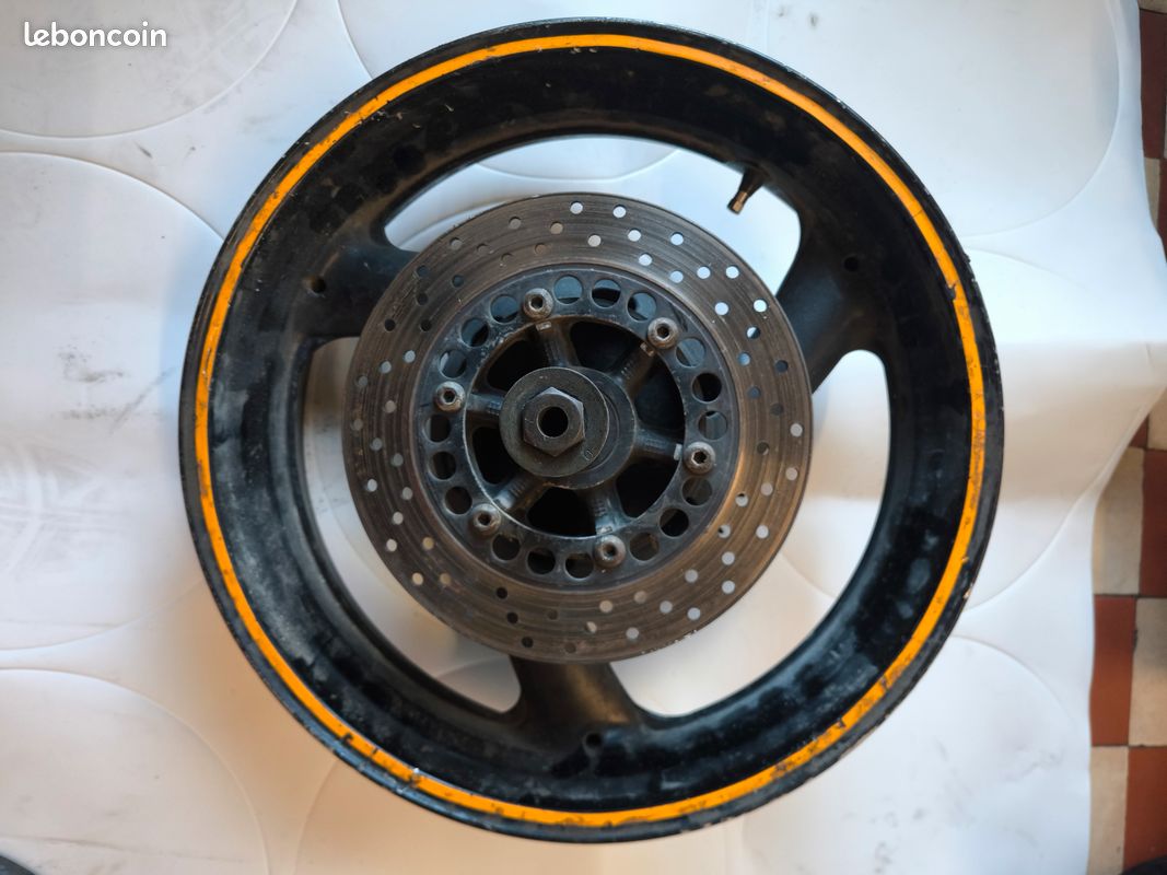 Jante Arrière D'occasion Pour Yamaha YZF R6 600 - Réf. GPA-942305000 - Kilométrage 32180 Km