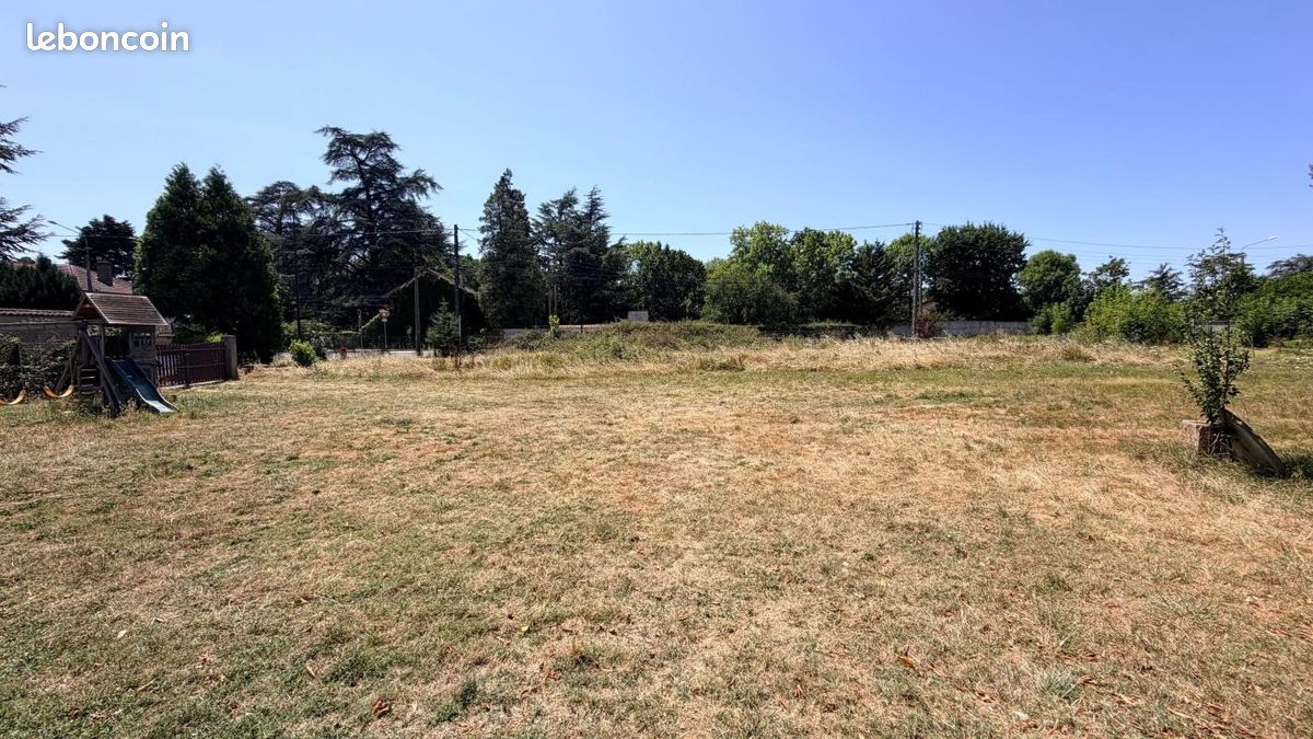 Terrain 445 m² · à Charbonnières-les-Bains · 210 000 €