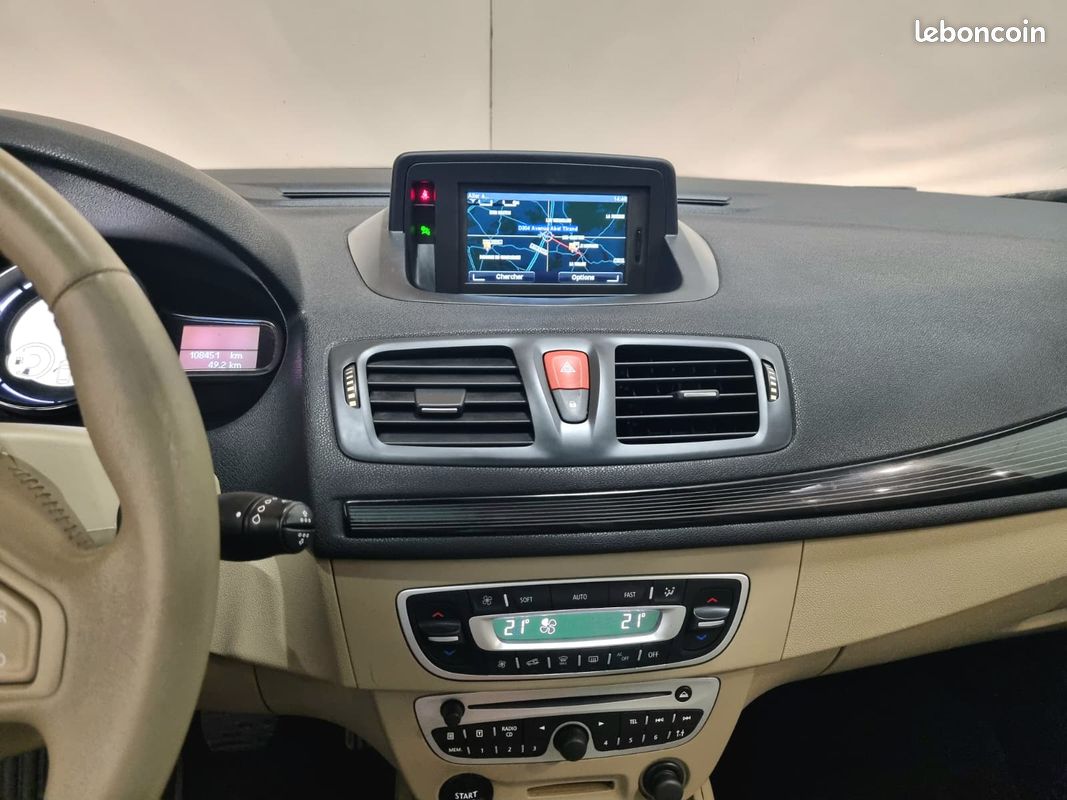 Renault Megane Coupé Cabriolet 2.0 DCi 160ch / Intérieur beige (image 9)