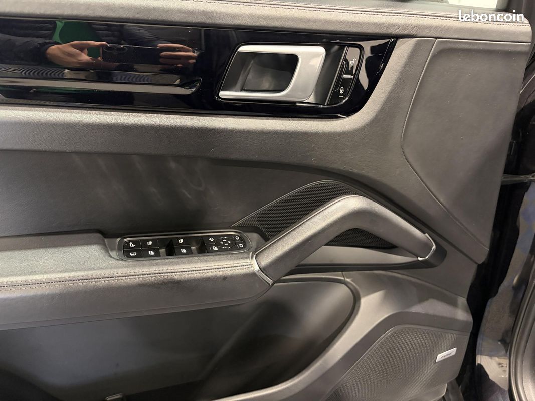PORSCHE CAYENNE E-Hybrid 3.0 V6 462 ch Tiptronic BVA S (image 22)