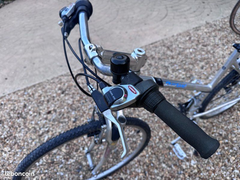 Vélo route femme GoSport (image 2)