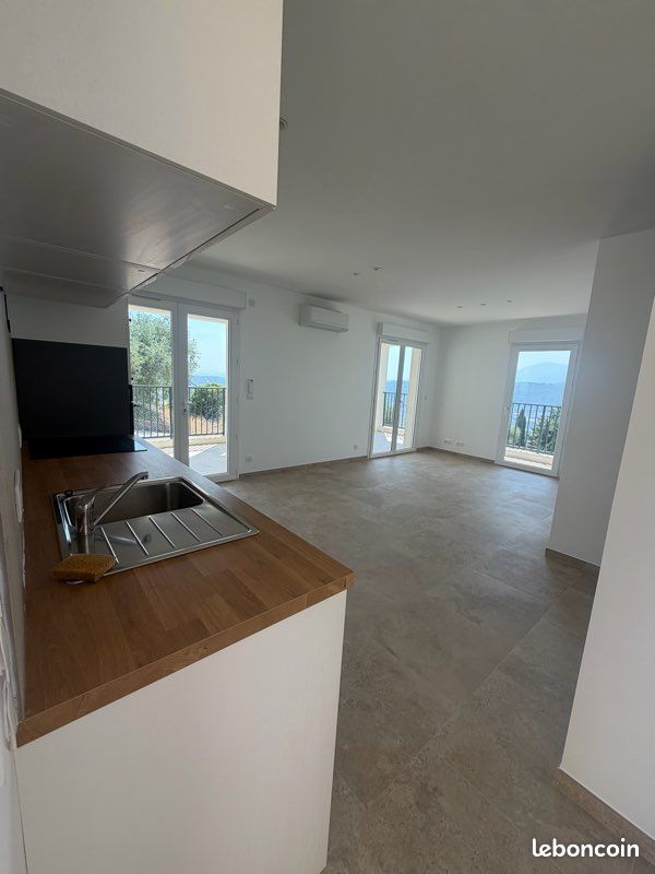 Appartement 4 pièces 70 m² · à Nice · 70 m² · 2 100 €