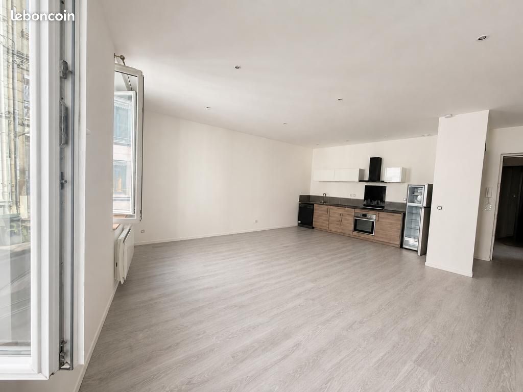 Appartement 2 pièces 64 m² · à Saint-Étienne · 64 m² · 590 €