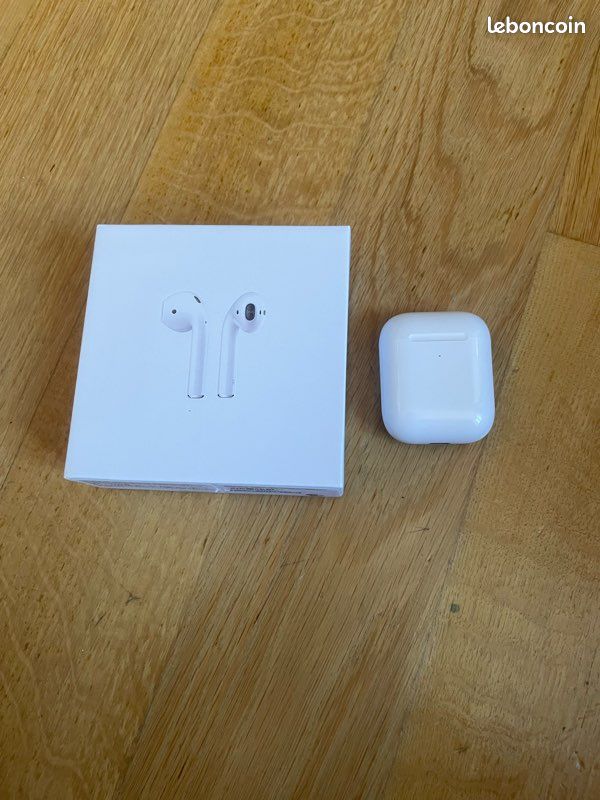 AirPod 2 (image 1)