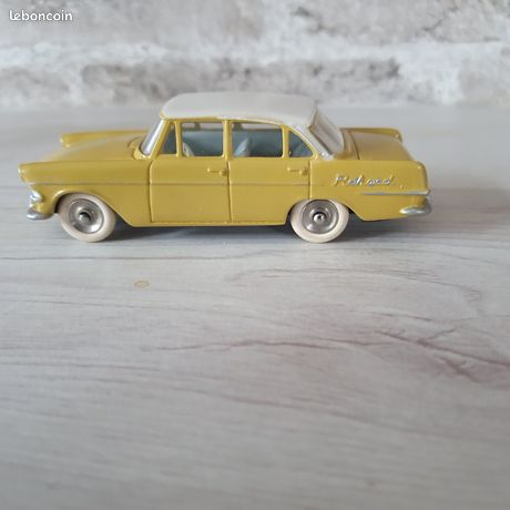 Dinky Toys - Opel Rekord N°549 - Modèle Réduit 1/43 Vintage, Made In France, Des Années 64 !