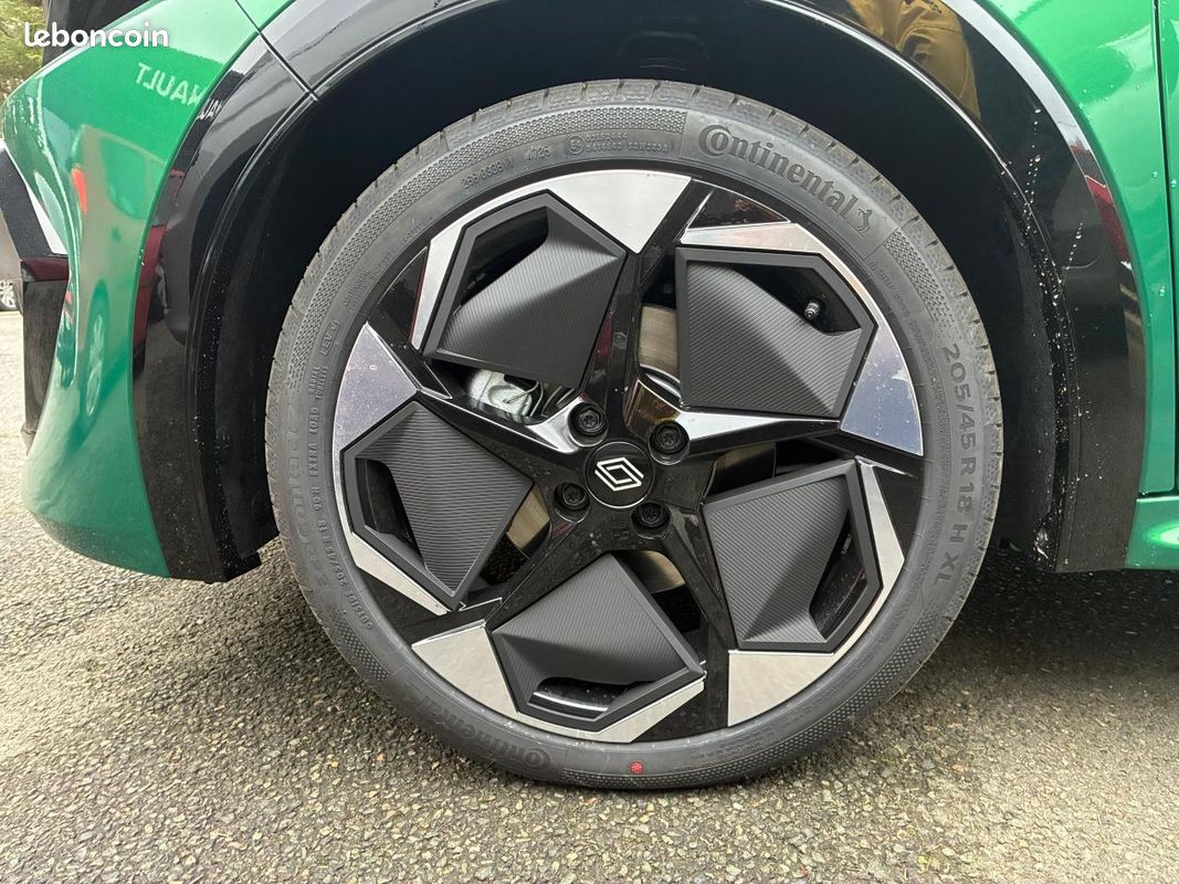 RENAULT CLIO 1.2 Tce - 115 ch VI BERLINE Techno (image 30)