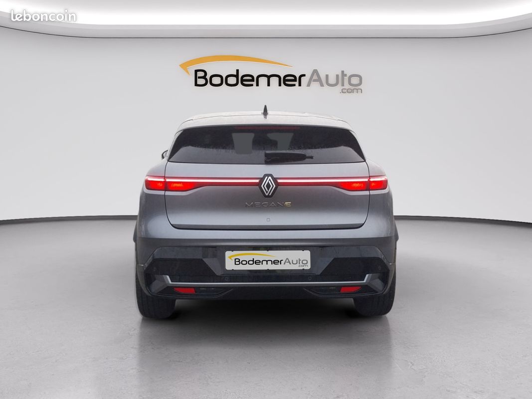 RENAULT Megane E-Tech EV60 220 ch super charge Iconic (image 4)